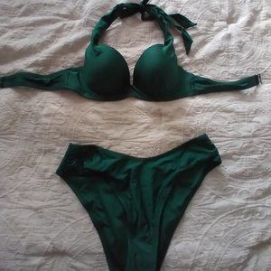 Cupshe Khloe Underwire Ruched Halter Bikini Size M